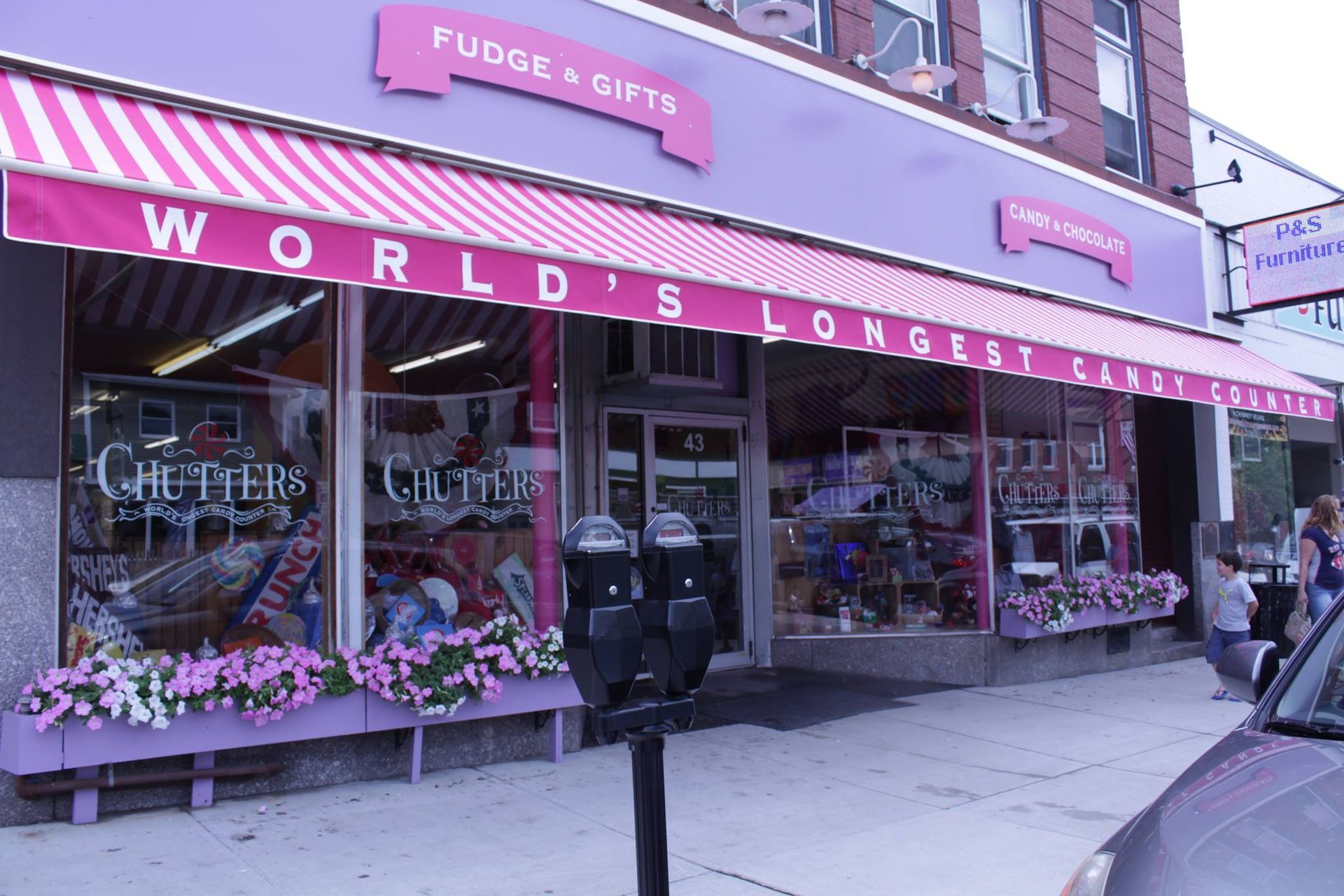 World's Longest Candy Counter, world record in Littleton, New Hampshire