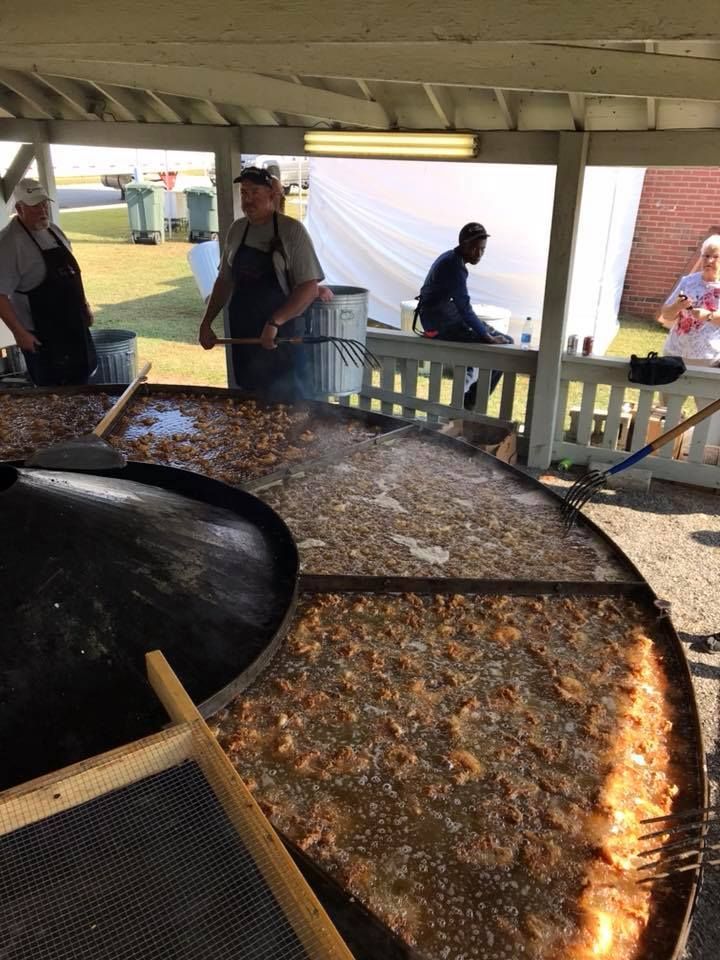 World's Largest Operational Frying Pan, world record in Rose Hill, North Carolina
