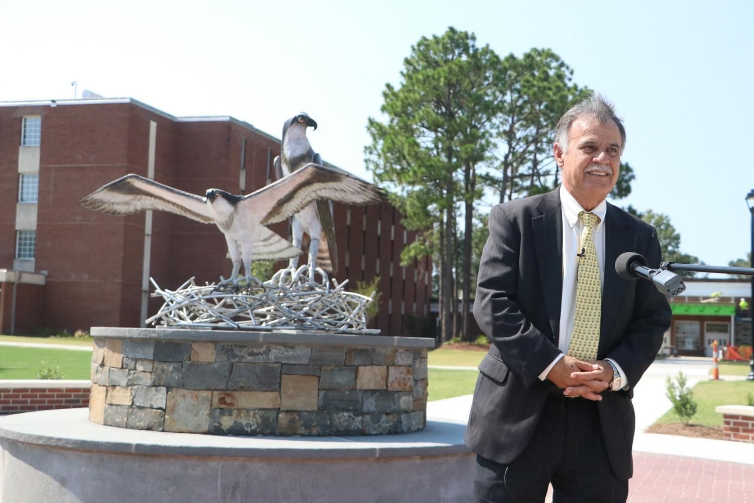 
Worlds Largest Seahawk Sculpture, world record in Wilmington, North Carolina