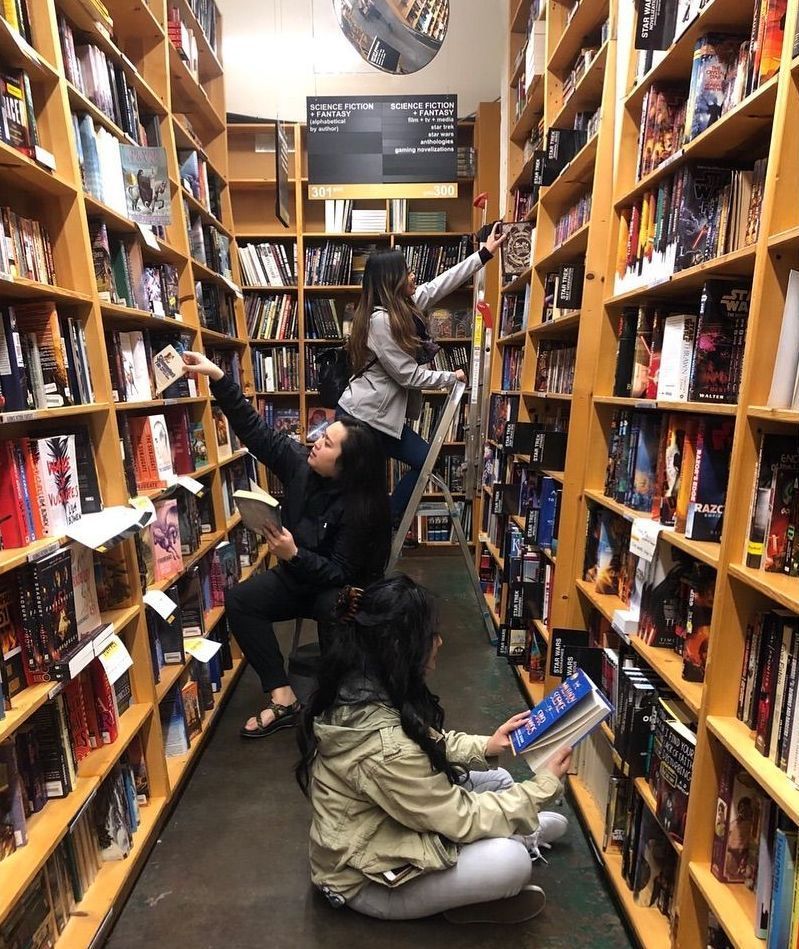 World’s Largest New And Used Independent Bookstore, world record in Portland, Oregon