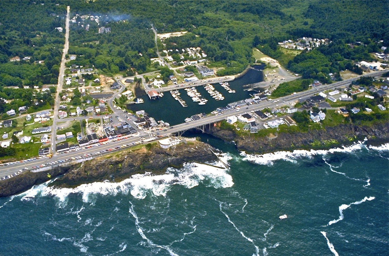 World’s Smallest Natural Navigable Harbor, world record in Depoe Bay, Oregon
