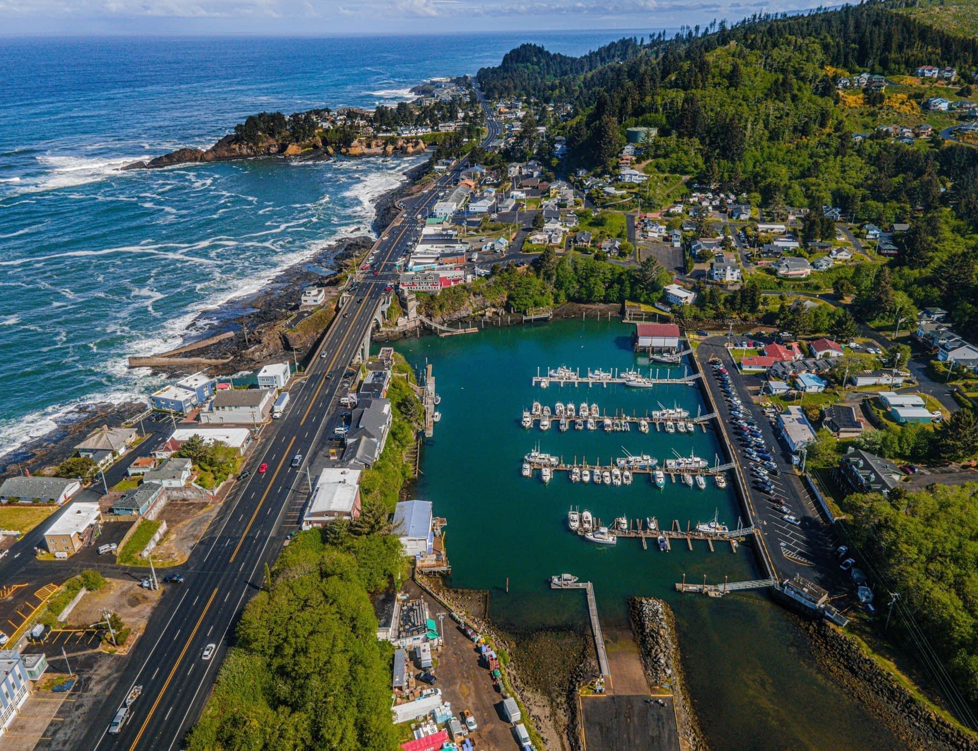 
World’s Smallest Natural Navigable Harbor, world record in Depoe Bay, Oregon