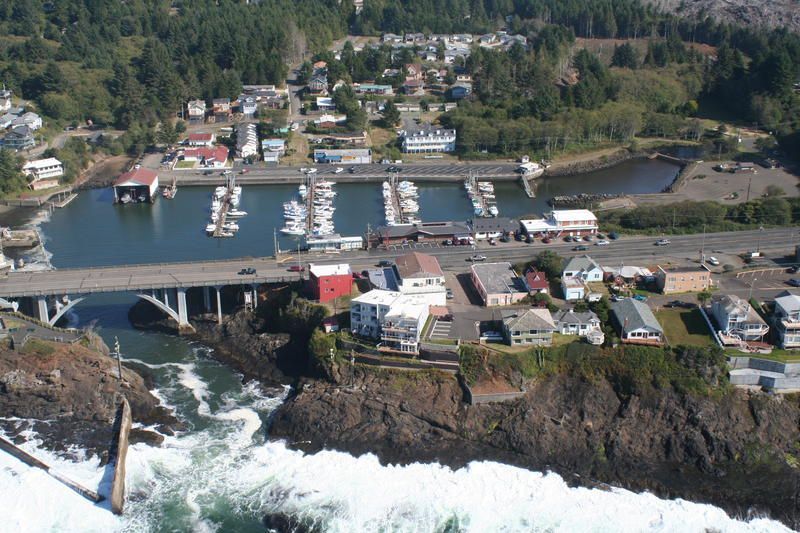 World’s Smallest Natural Navigable Harbor, world record in Depoe Bay, Oregon