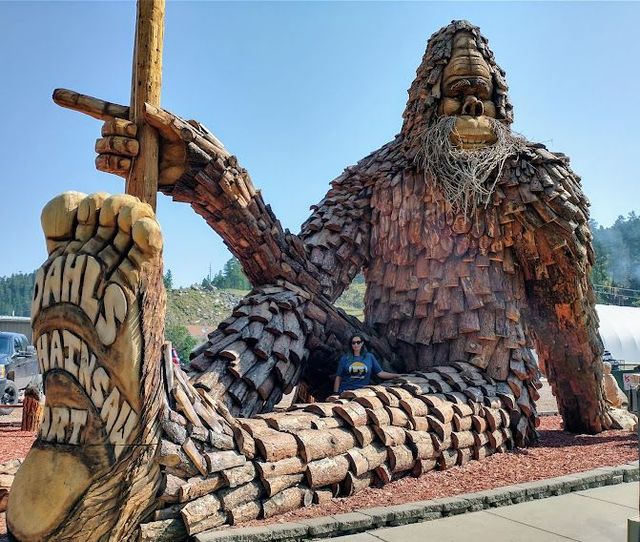 World's Largest Wooden Bigfoot Sculpture, world record in Keystone