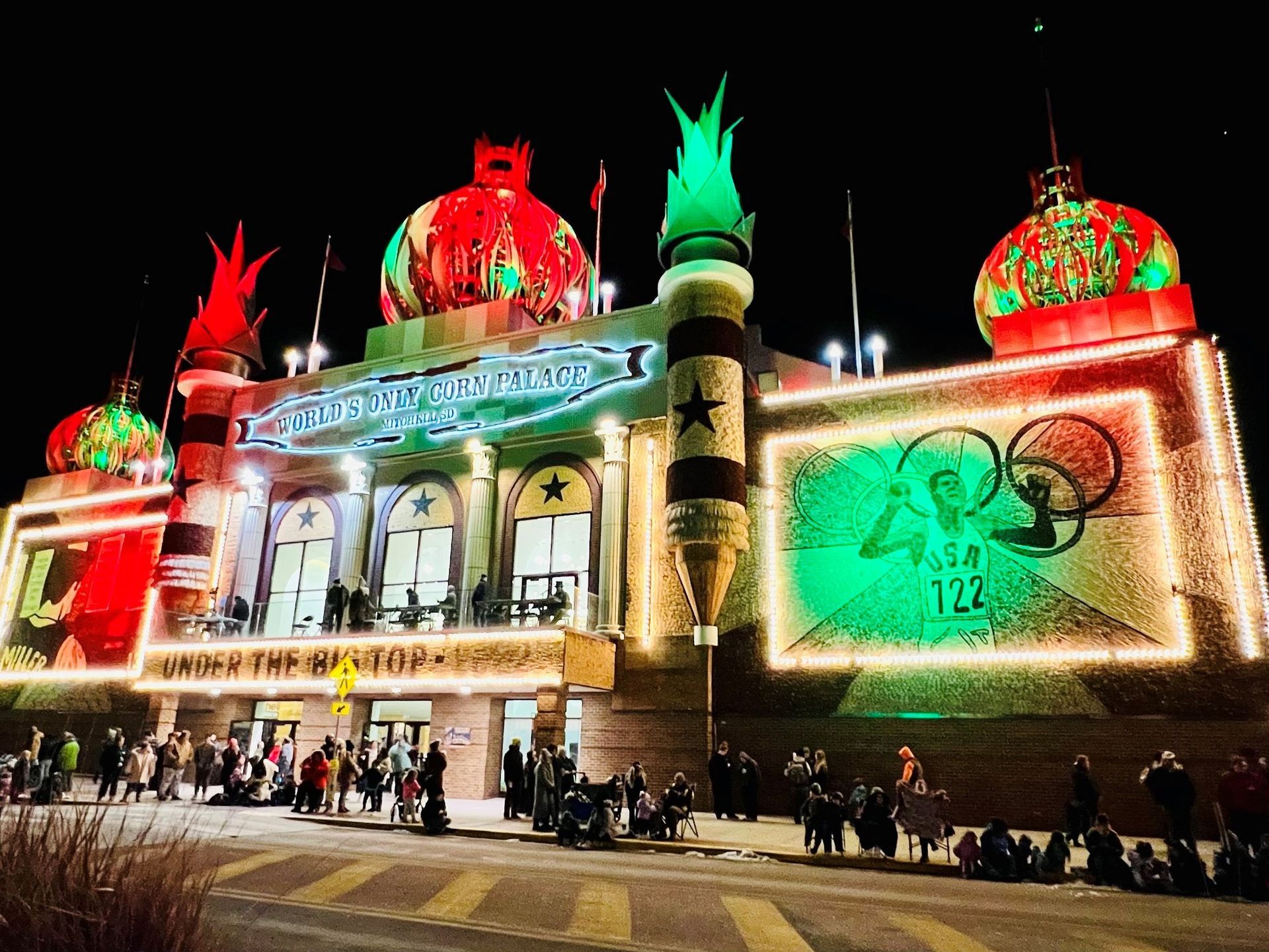 
World's First Corn Palace, world record set in Mitchell, South Dakota