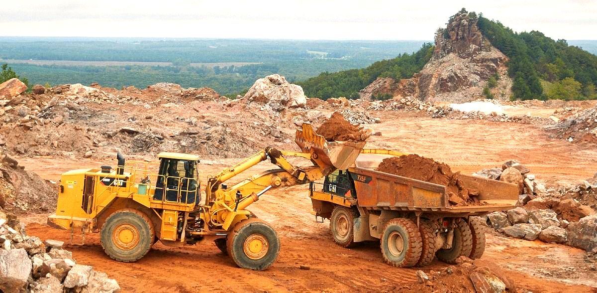 World's Largest Kyanite Mine, world record at Willis Mountain, Virginia