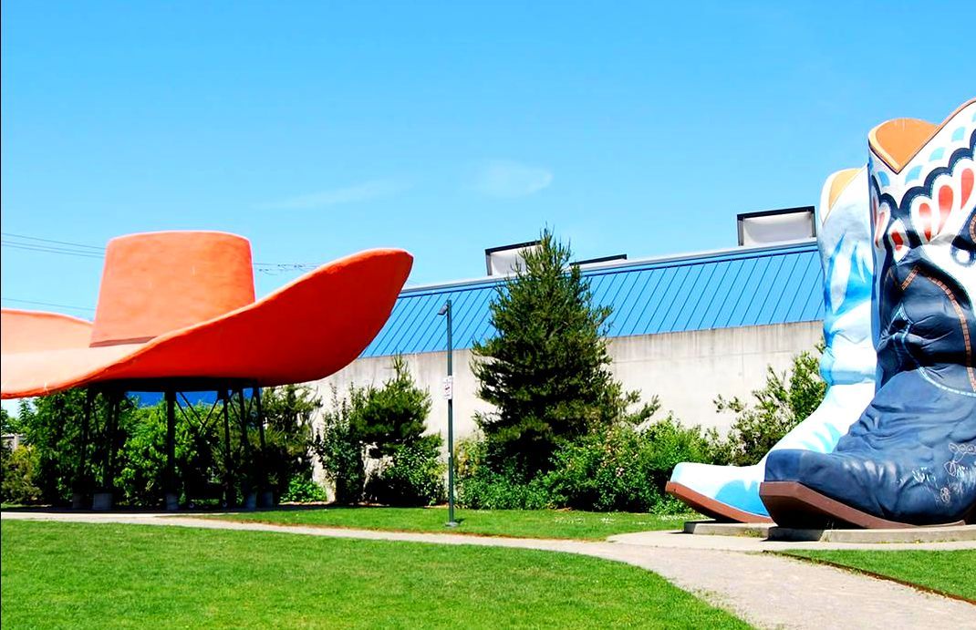 World's Largest Hat and Cowboy Boots Sculpture, world record in Seattle, Washington World's Largest Hat and Cowboy Boots Sculpture, world record in Seattle, Washington
