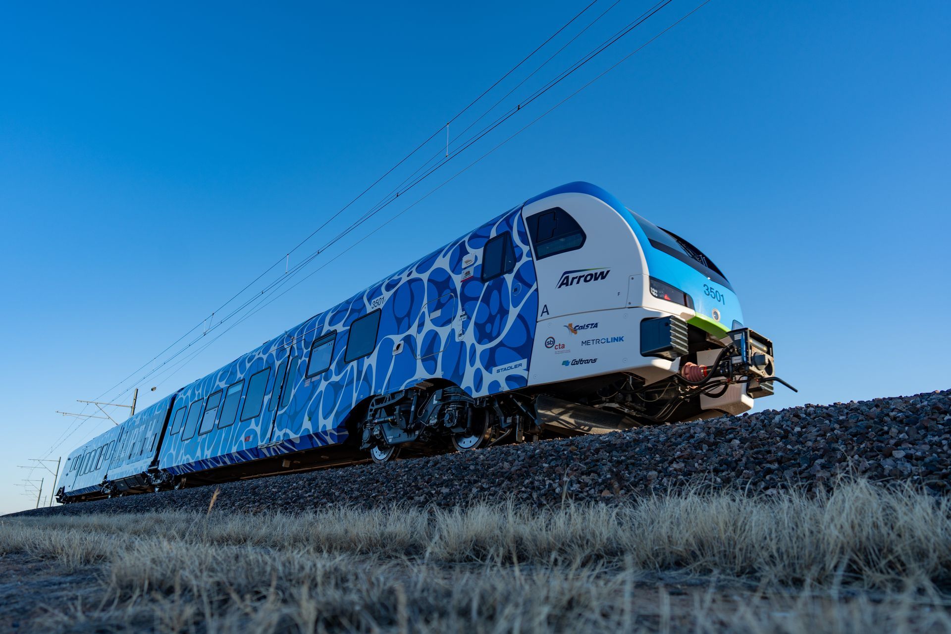 Furthest distance achieved by a hydrogen-powered passenger train without refueling, Stadler’s FLIRT H2 sets world record Furthest distance achieved by a hydrogen-powered passenger train without refueling, Stadler’s FLIRT H2 sets world record