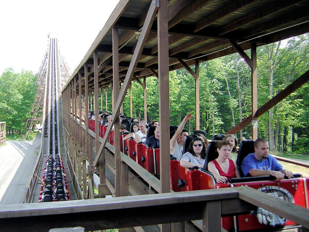 World’s Longest Wooden Roller Coaster, world record set in Mason, Ohio World’s Longest Wooden Roller Coaster, world record set in Mason, Ohio