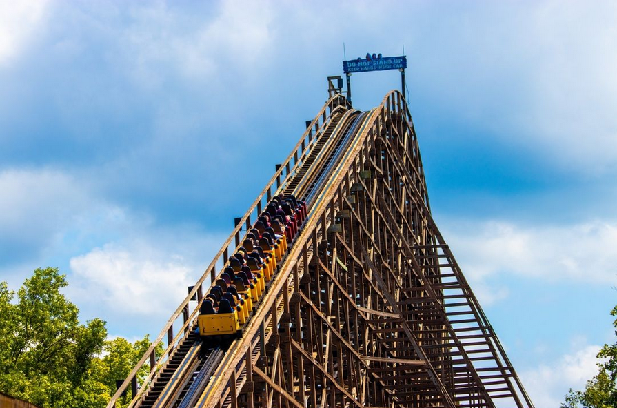 World’s Longest Wooden Roller Coaster, world record set in Mason, Ohio World’s Longest Wooden Roller Coaster, world record set in Mason, Ohio