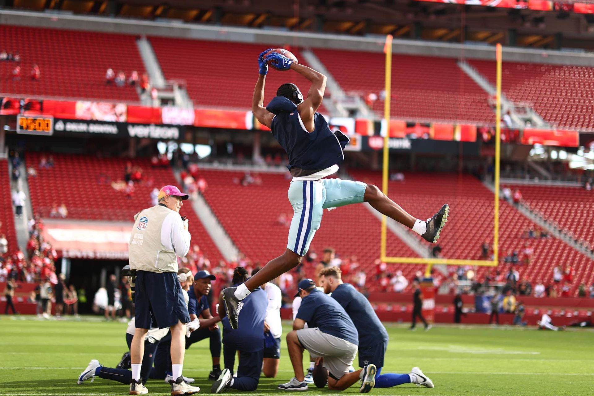 World's  Most Valuable Sports Team, The Dallas Cowboys sets world record