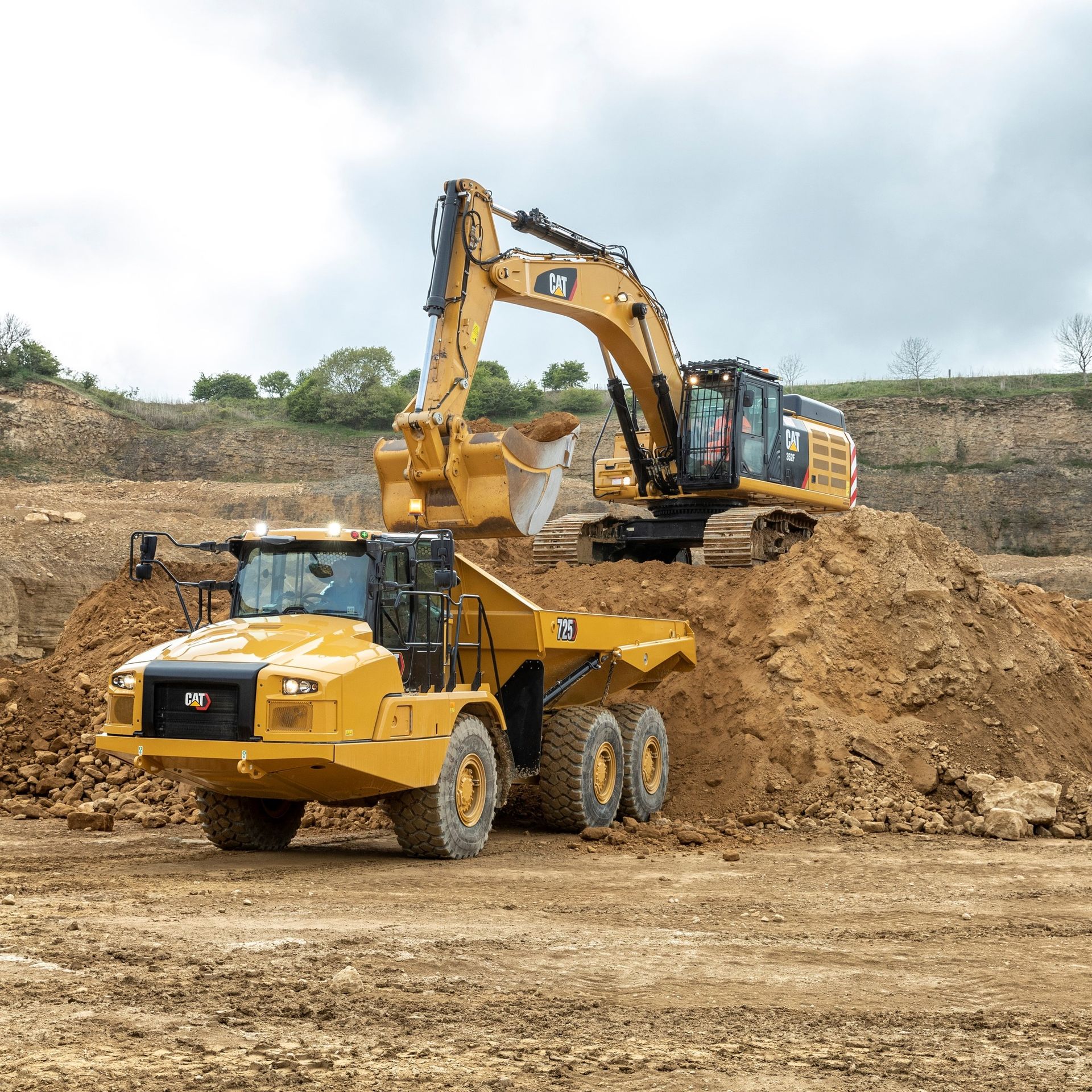 World's Largest Construction Equipment Manufacturer, Caterpillar sets world record World's Largest Construction Equipment Manufacturer, Caterpillar sets world record