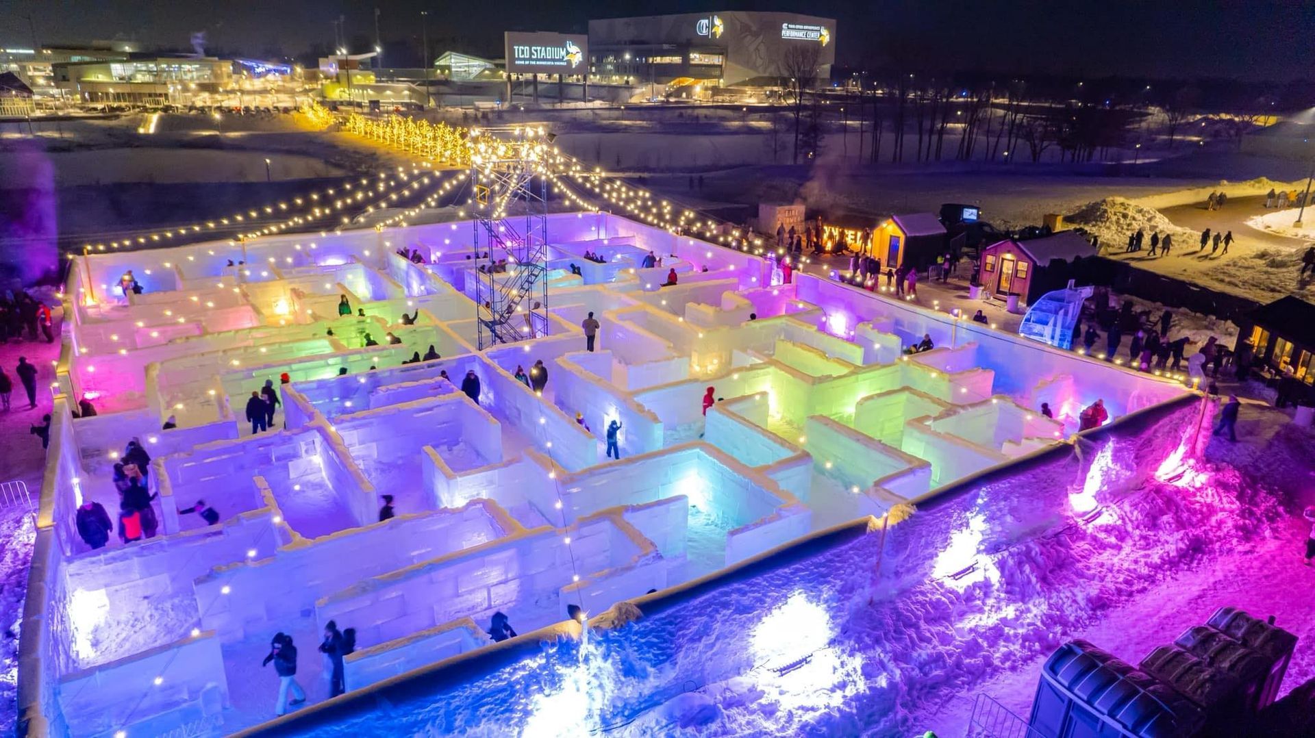 World's Largest Ice Maze, world record set in Eagan, Minnesota World's Largest Ice Maze, world record set in Eagan, Minnesota