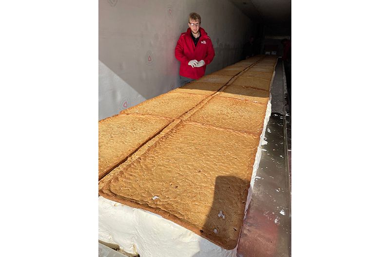 World's Largest Ice Cream Sandwich, world record in Plattsmouth, Nebraska World's Largest Ice Cream Sandwich, world record in Plattsmouth, Nebraska