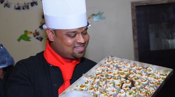 
World's Smallest Pizza Commercially Available, world record set in Pune, India
F