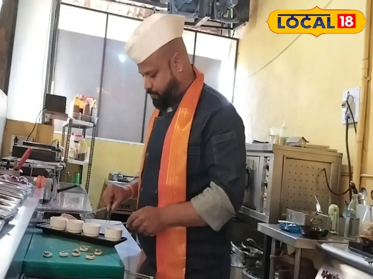World's Smallest Pizza Commercially Available, world record set in Pune, India
