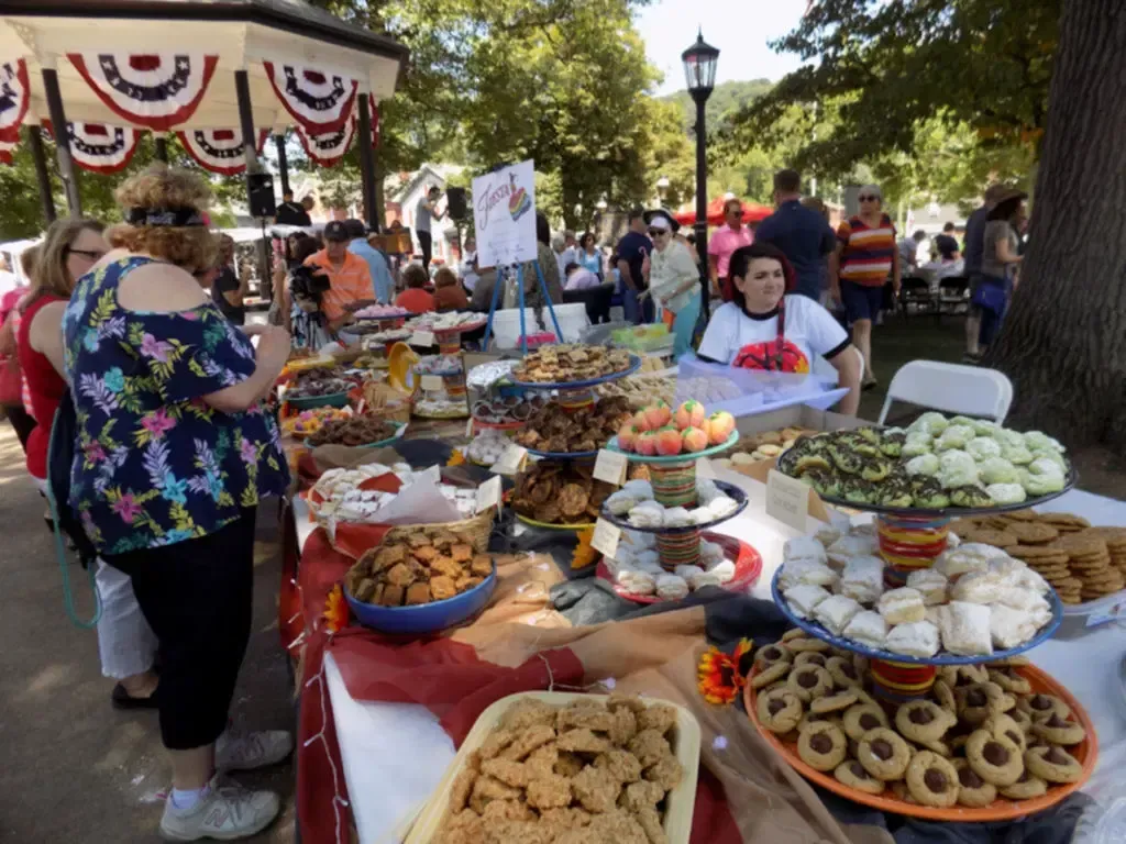 World's Largest Wedding Cookie Table, world record set in Monongahela, Pennsylvania World's Largest Wedding Cookie Table, world record set in Monongahela, Pennsylvania