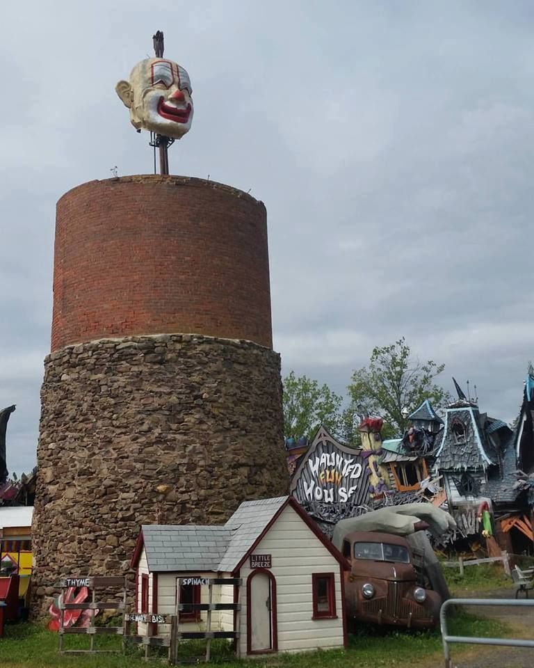 World’s Largest Jack-in-the-Box, world record set in Middletown, Connecticut
