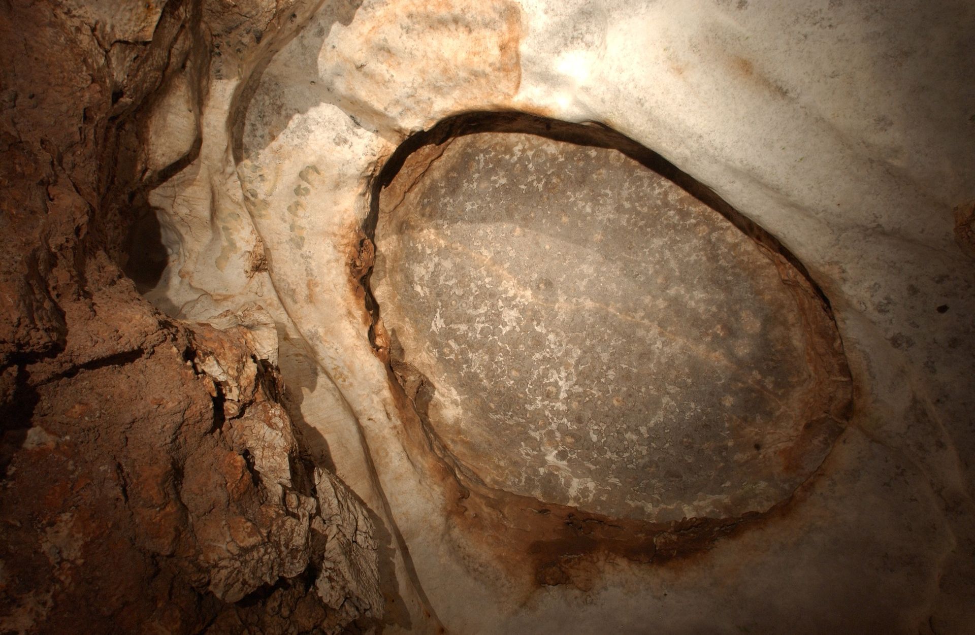 World's Largest Natural Gypsum Cave Open to The Public, world record near Freedom, Oklahoma