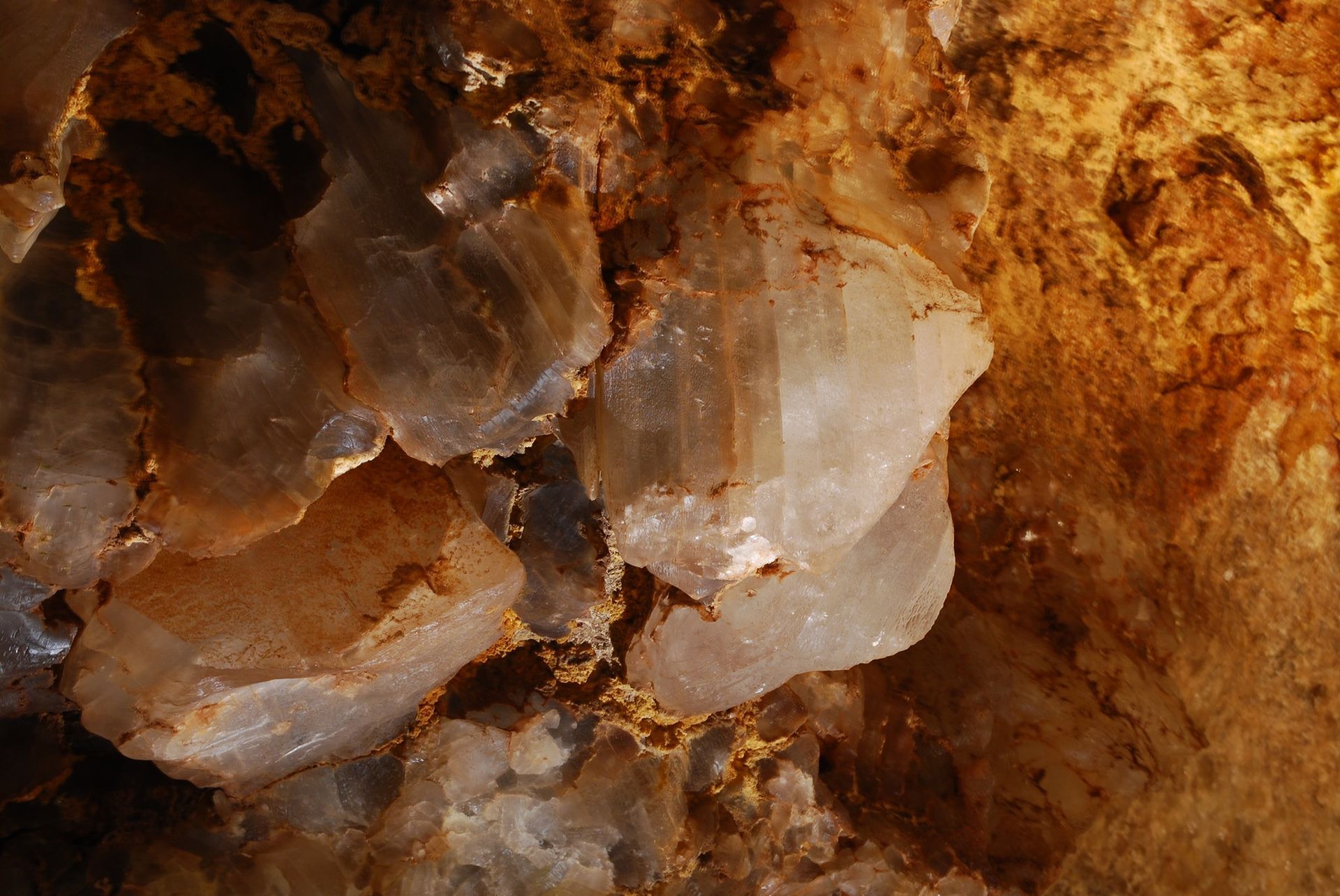 World's Largest Natural Gypsum Cave Open to The Public, world record near Freedom, Oklahoma