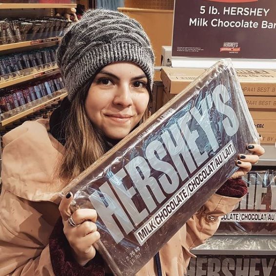 World's Largest Hershey's Bar: Hershey's 5lb Candy Bar sets world record World's Largest Hershey's Bar: Hershey's 5lb Candy Bar sets world record