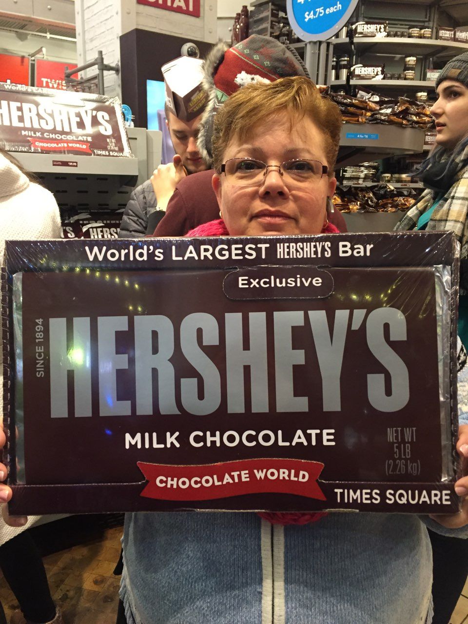 World's Largest Hershey's Bar: Hershey's 5lb Candy Bar sets world record World's Largest Hershey's Bar: Hershey's 5lb Candy Bar sets world record