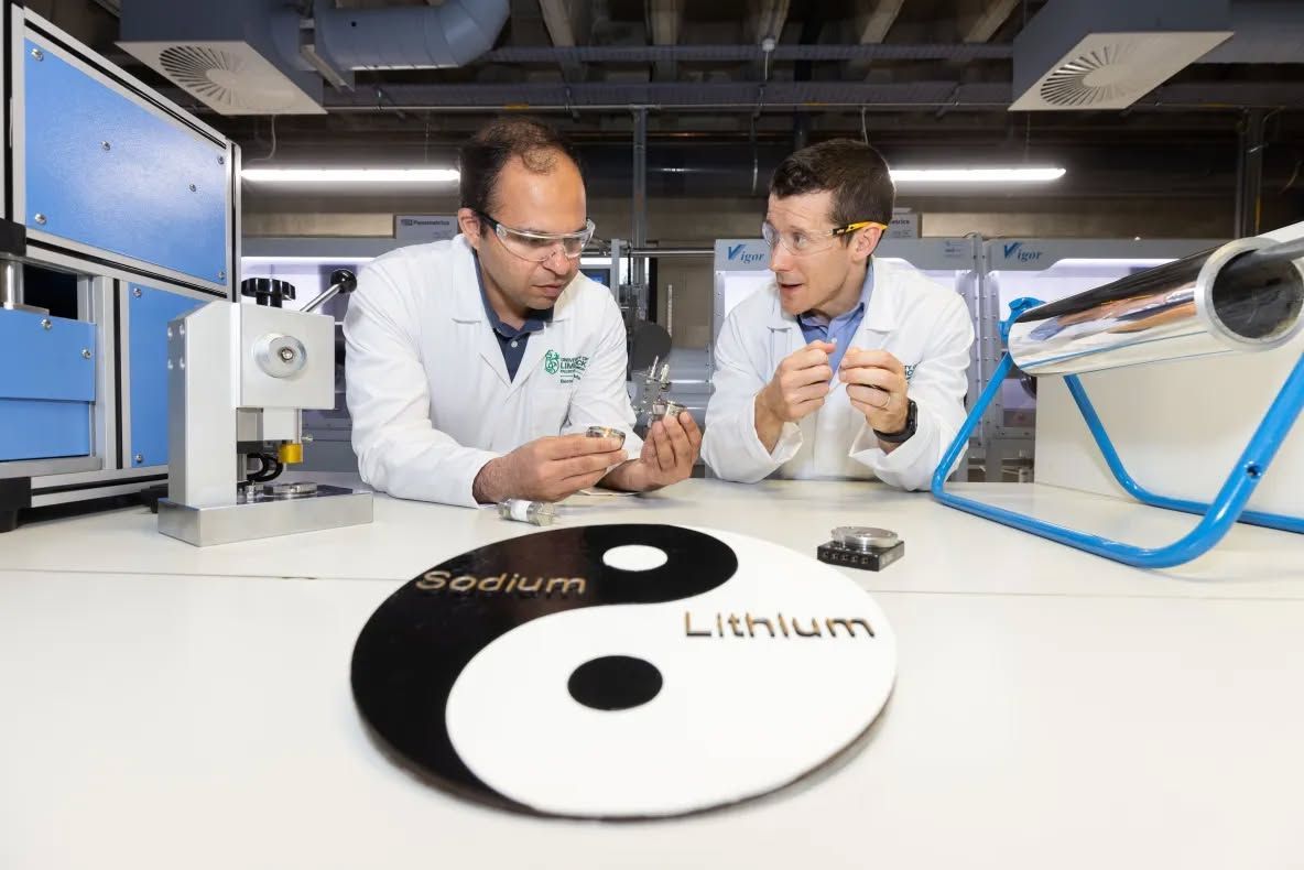 World’s first full-cell dual-cation battery, world record in Limerick, Ireland
