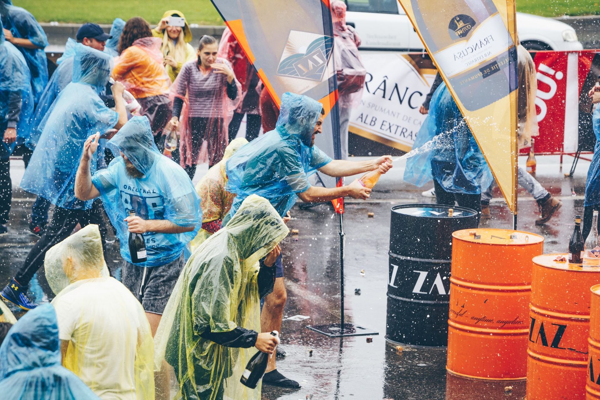 Largest champagne / sparkling wine fight: world record in Iasi, Romania
