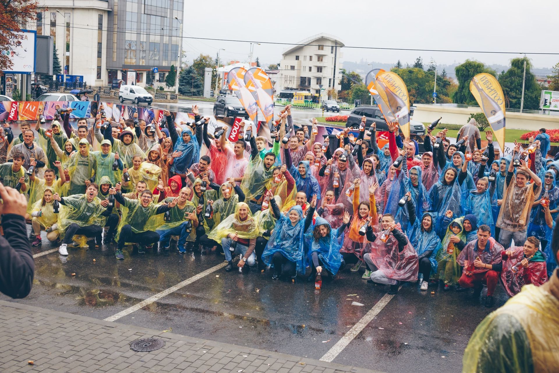 Largest champagne / sparkling wine fight: world record in Iasi, Romania

