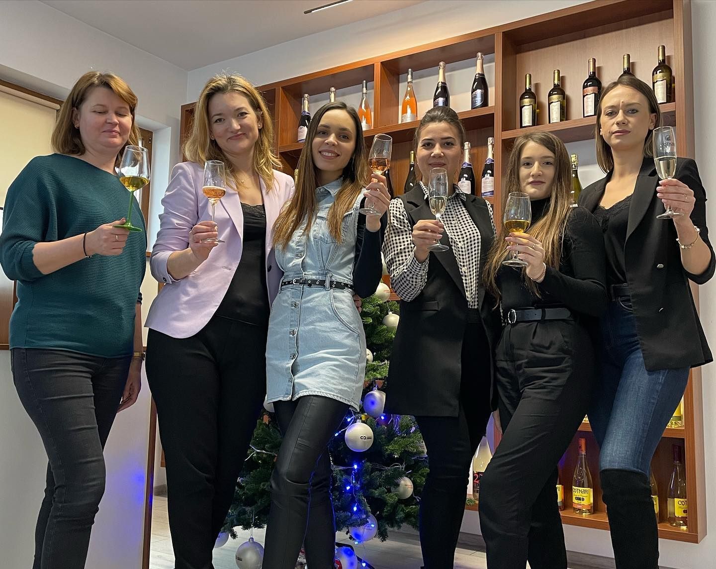 Largest champagne / sparkling wine fight: world record in Iasi, Romania
