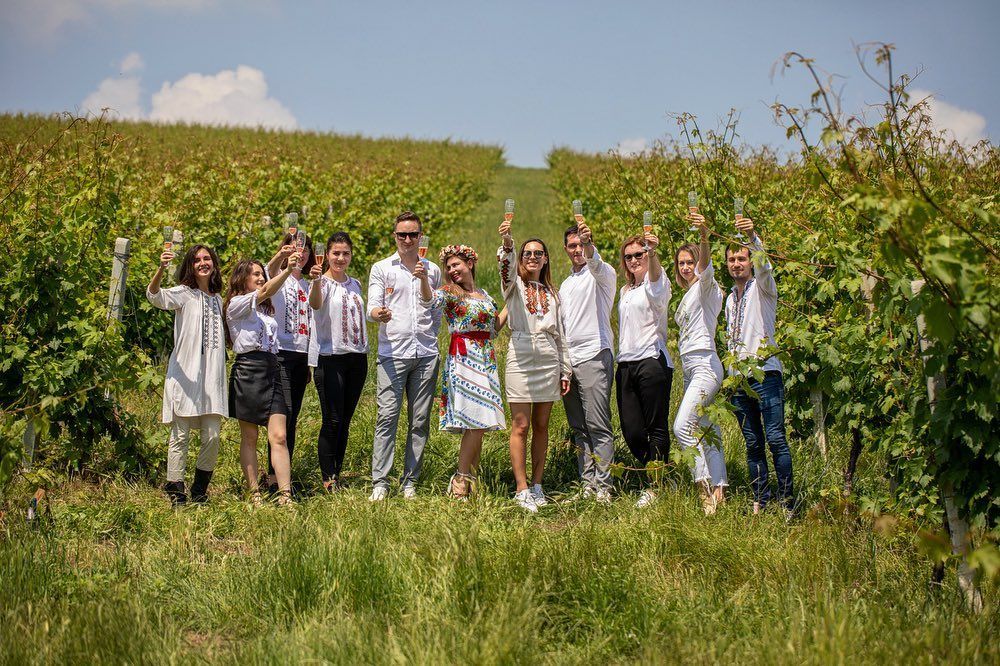 Largest champagne / sparkling wine fight: world record in Iasi, Romania

