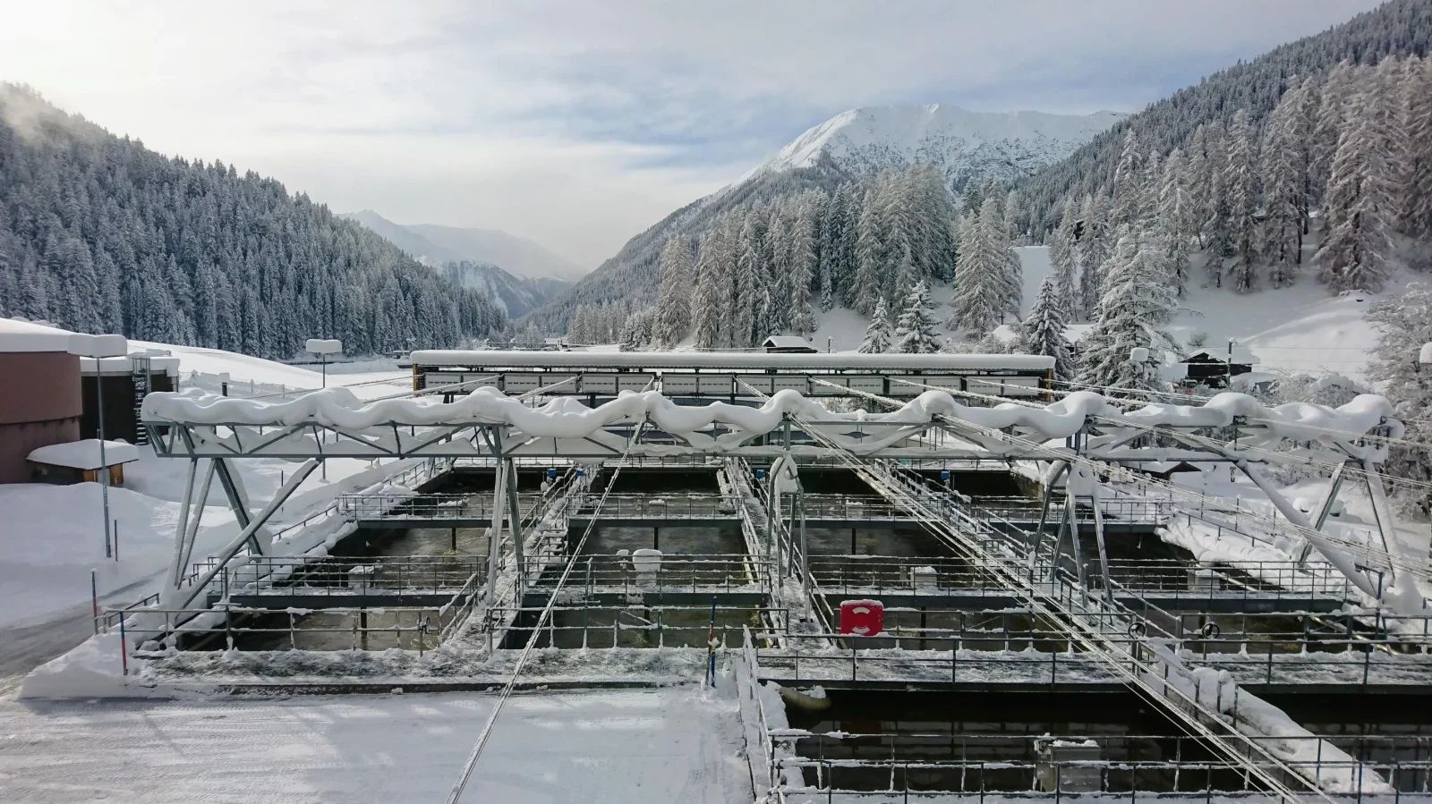 World’s Largest Foldable Solar Roof, world record in Switzerland
