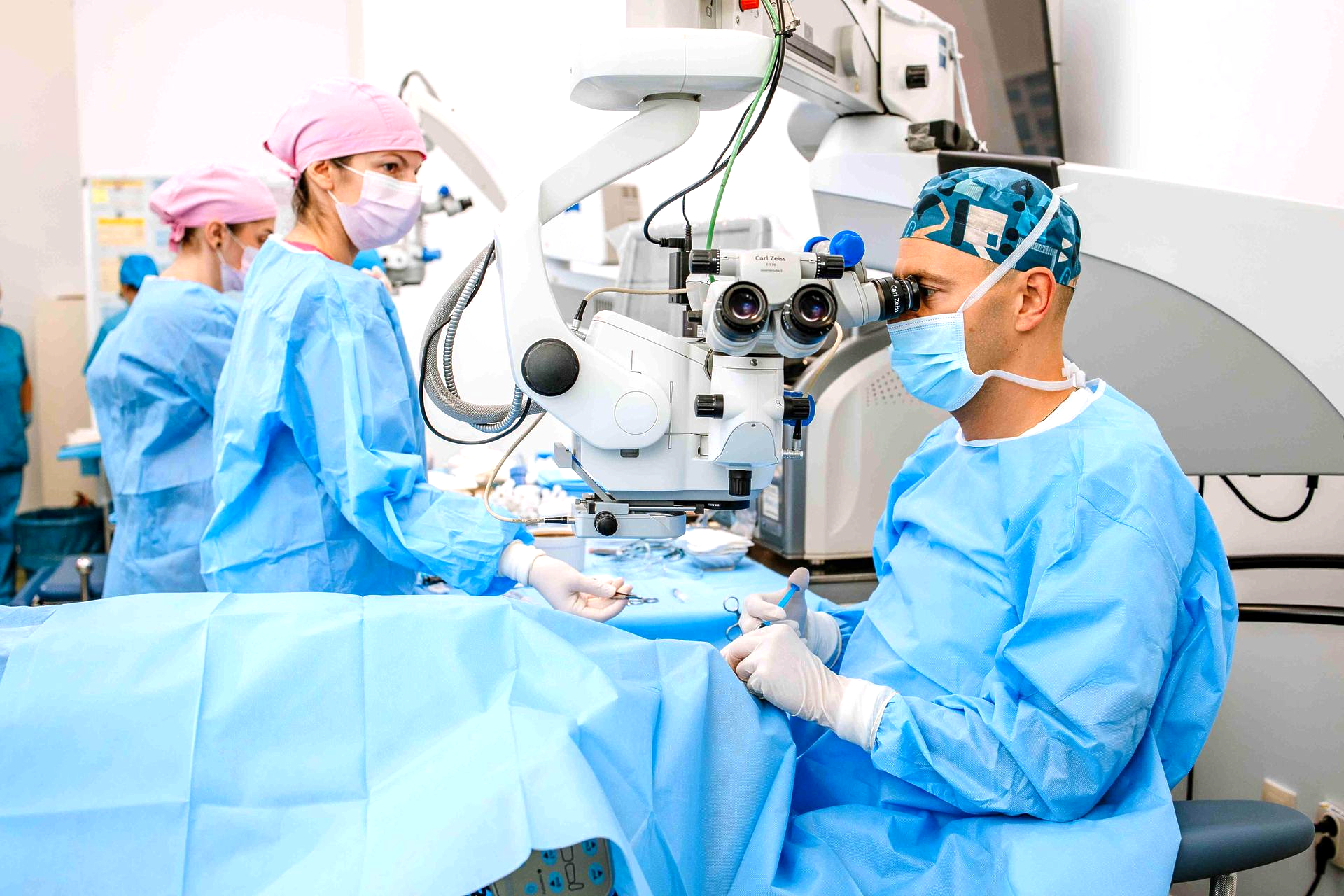 Most lens exchange surgeries performed in one session, Opticline Dr. Angelescu