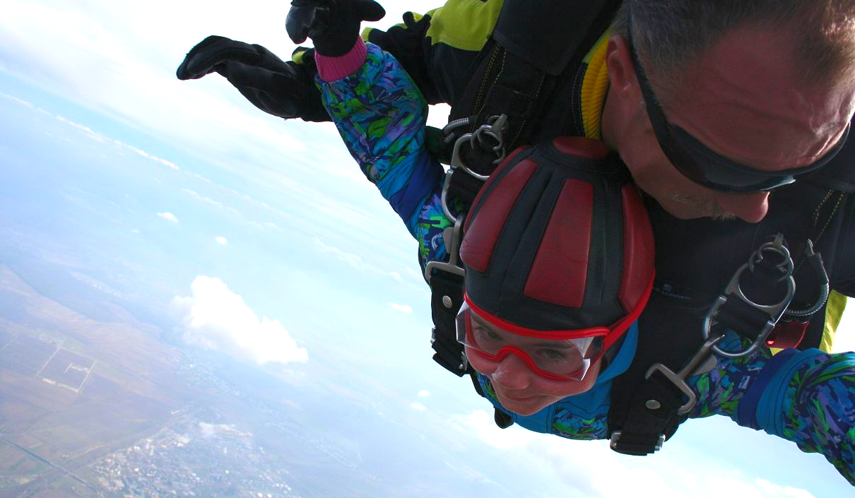  
Youngest Tandem Skydiver: world record set by Valentina Mihanciu