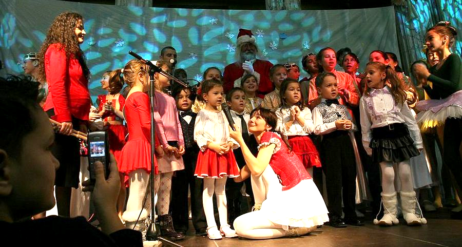 Youngest Successful Singer: world record set by Cleopatra Stratan Youngest Successful Singer: world record set by Cleopatra Stratan