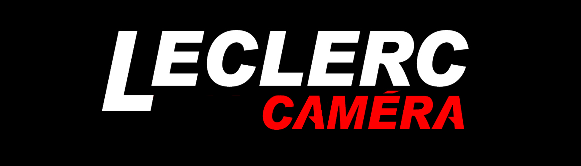 Logo LECLERC CAMÉRA en blanc et rouge sur fond noir