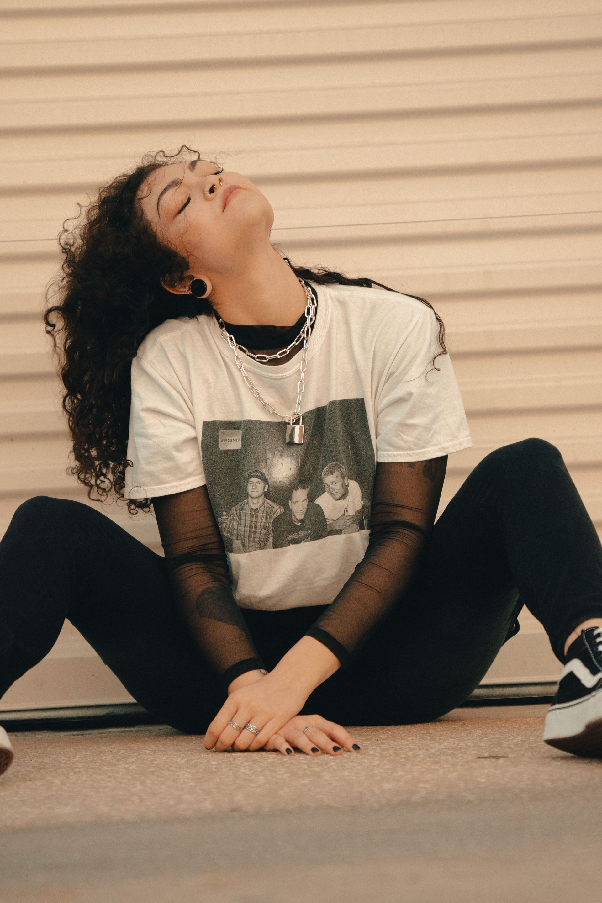 T-SHIRT image