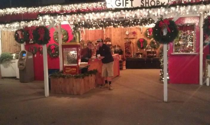 Holiday Gift Shop