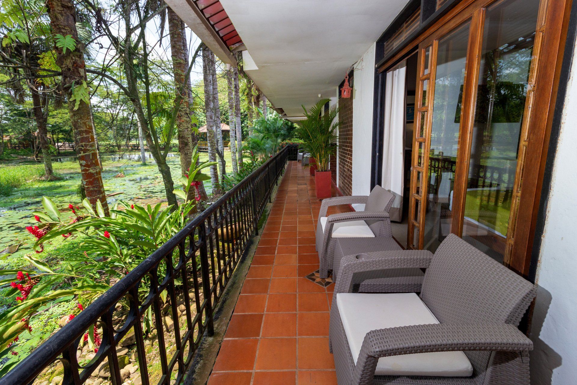 vista al lago hotel la potra