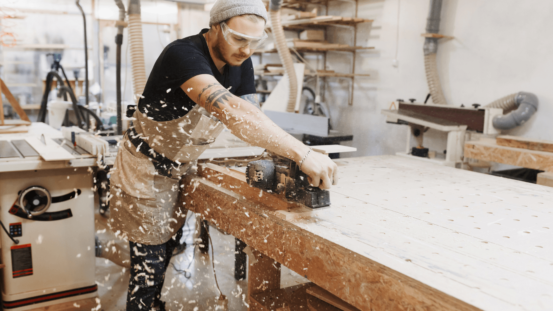 what is seo - contractor working with wood