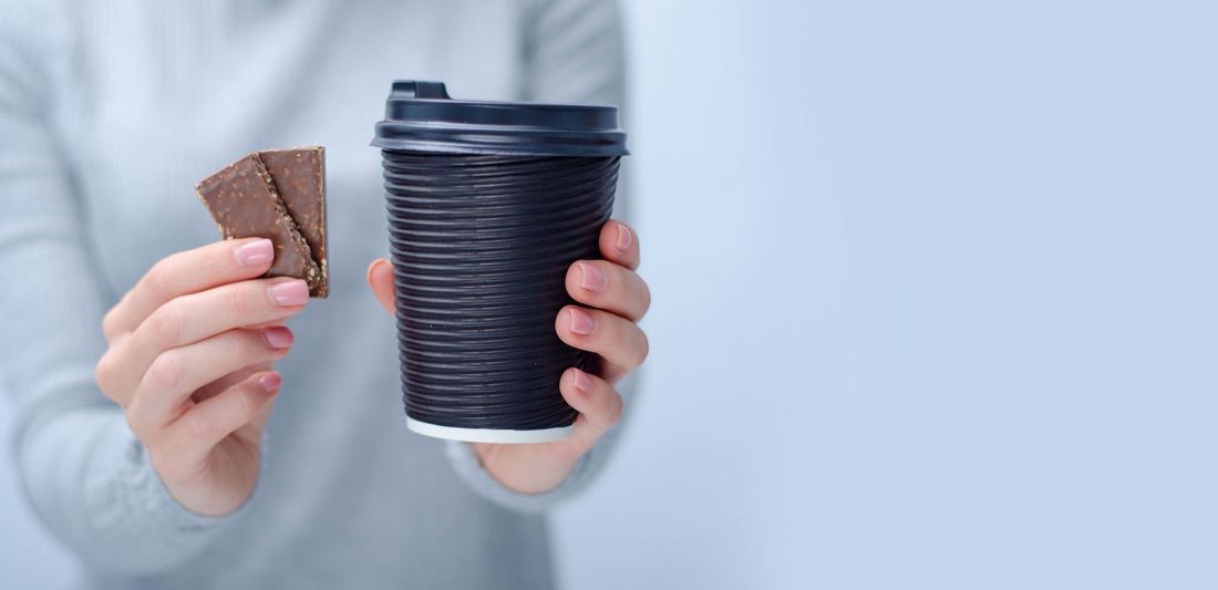 acquisto di una bibita presso un distributore automatico