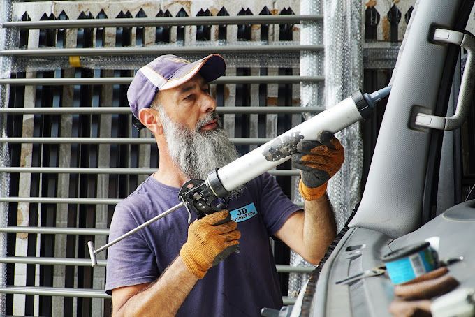 Windscreen Rubber Resealing in Australia