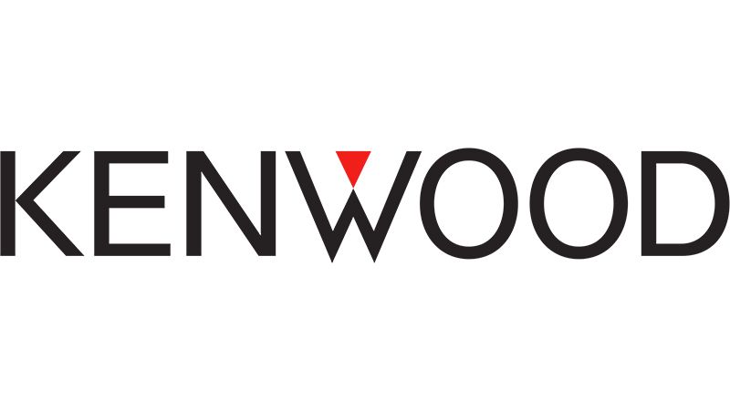 Il logo Kenwood è nero e rosso con un cuore rosso al centro.