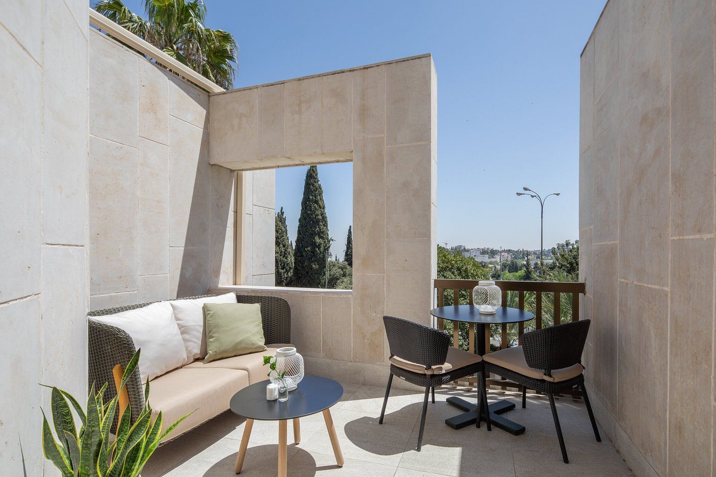 Cassia Deluxe Balcony room