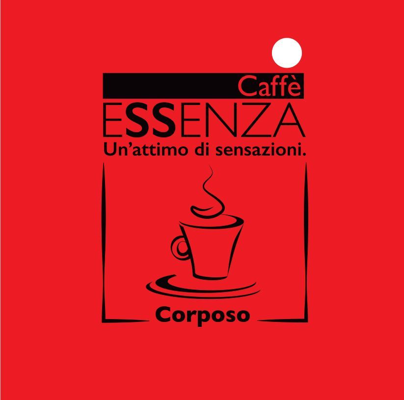 Etichetta rossa del caffè con la scritta “Caffè Essenza” raffigurante una tazza fumante e la parola “Corposo”
