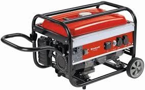 Generador de gas portátil rojo y negro con ruedas y asas sobre un fondo blanco.