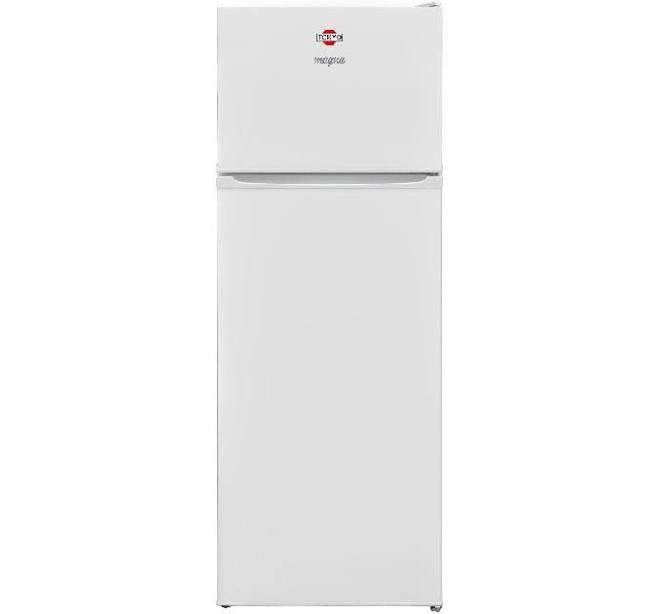 Refrigerador Whirlpool blanco de dos puertas sobre un fondo liso.