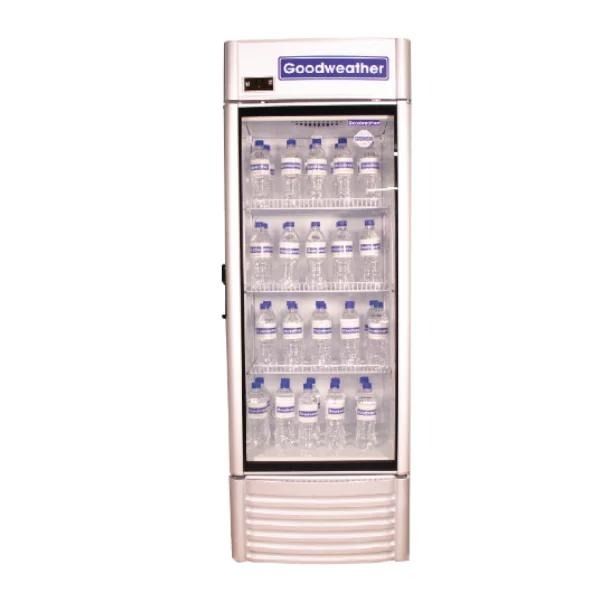 Nevera Goodweather con una variedad de bebidas coloridas detrás de una puerta de cristal.