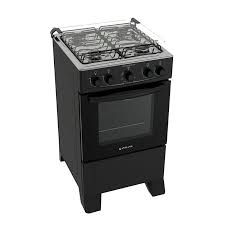 Cocina de gas independiente de color negro con puerta de horno y cuatro quemadores en la parte superior.