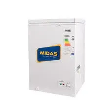 Congelador horizontal Midas blanco con logotipo azul, aislado sobre fondo blanco.